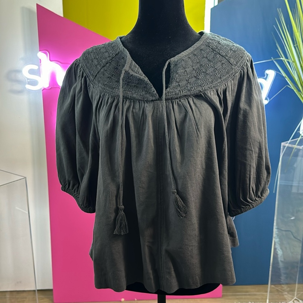 Old navy black top M